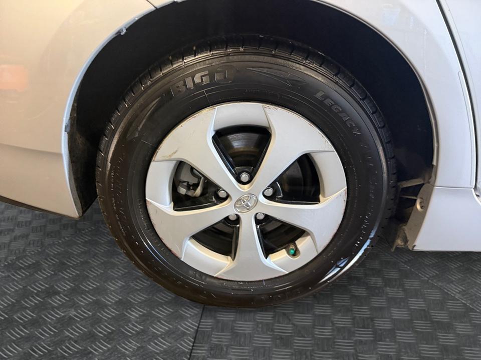 Used 2015 Toyota Prius Hatchback