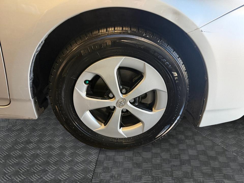 Used 2015 Toyota Prius Hatchback