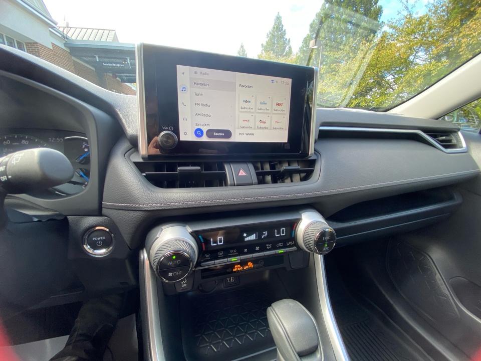 Used 2025 Toyota RAV4 Híbrido SUV