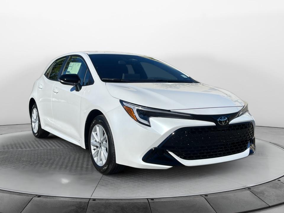 White 2027 Toyota Corolla Hatchback Hatchback Front-Wheel Drive Automatic