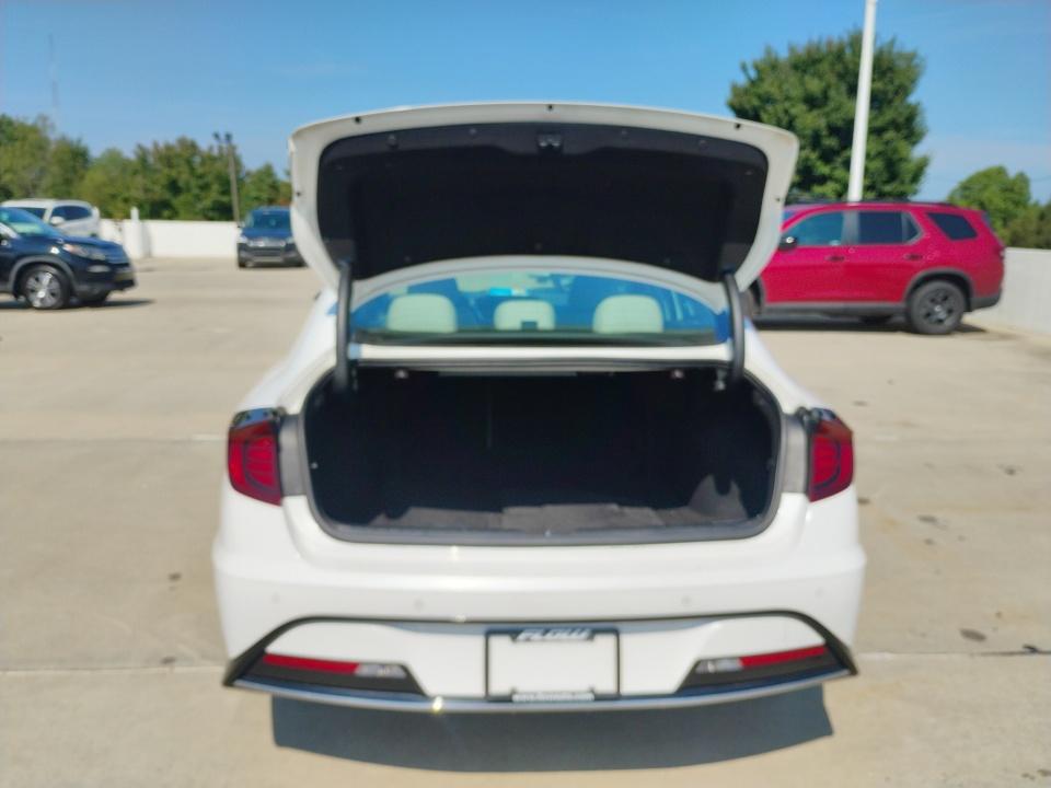 Used 2023 Hyundai Sonata Hybrid Sedan