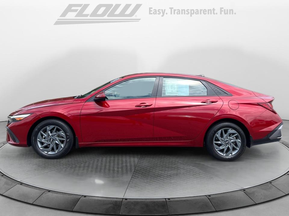 Used 2024 Hyundai Elantra Sedan