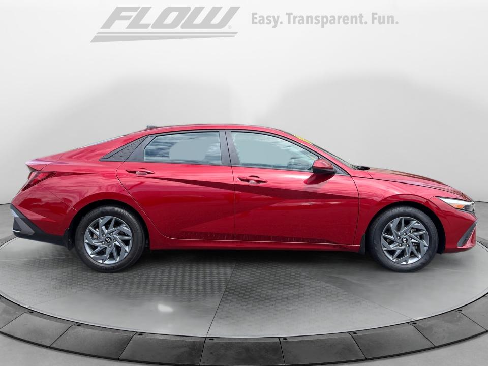 Used 2024 Hyundai Elantra Sedan