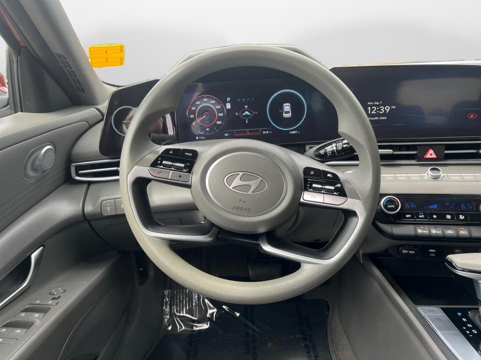 Used 2024 Hyundai Elantra Sedan
