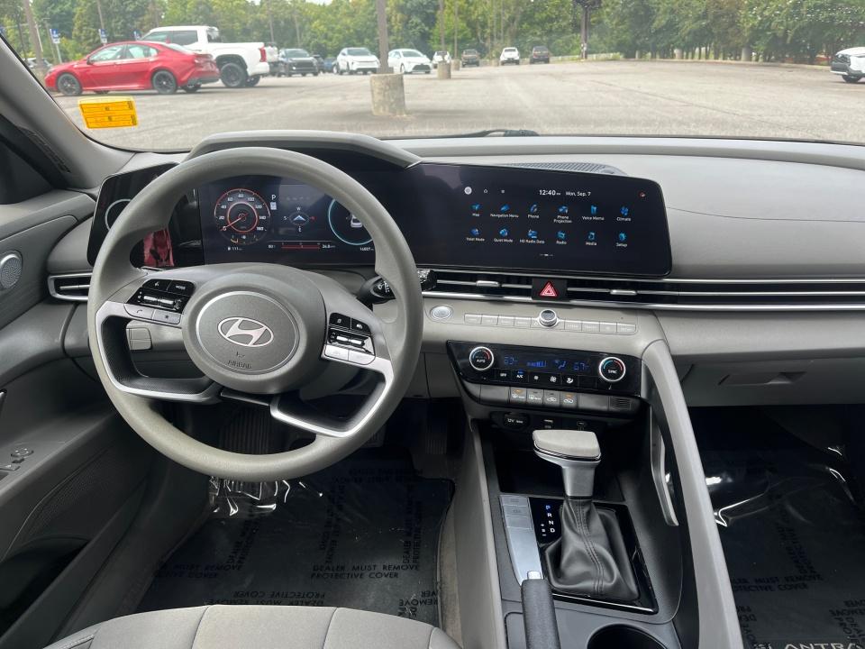 Used 2024 Hyundai Elantra Sedan