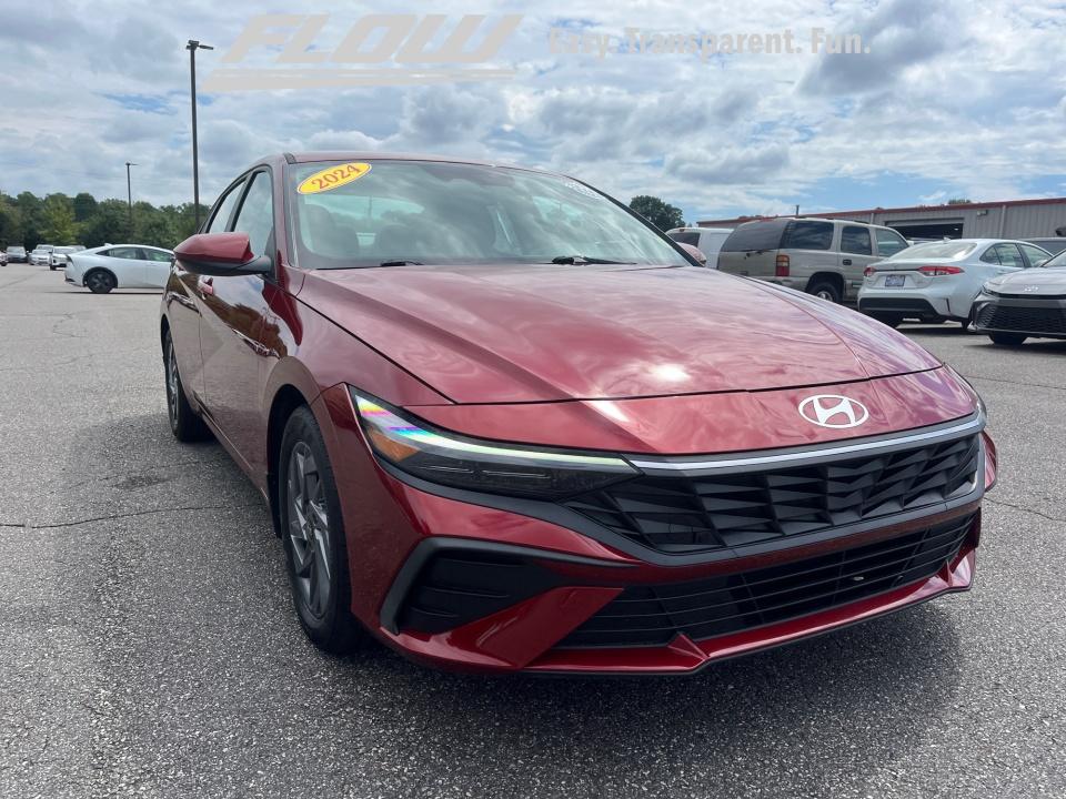 Used 2024 Hyundai Elantra Sedan