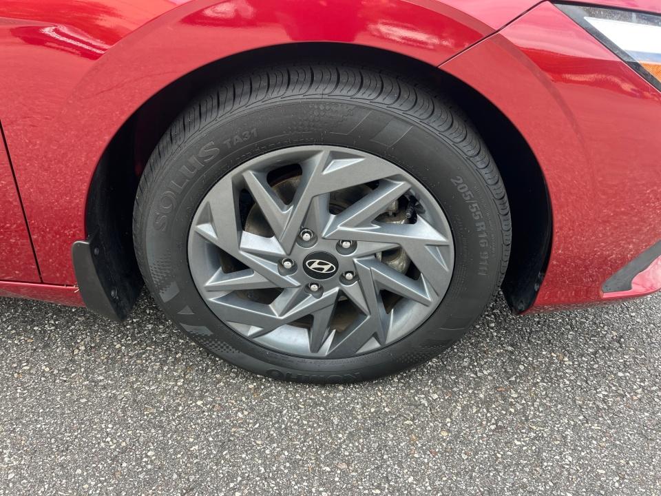 Used 2024 Hyundai Elantra Sedan