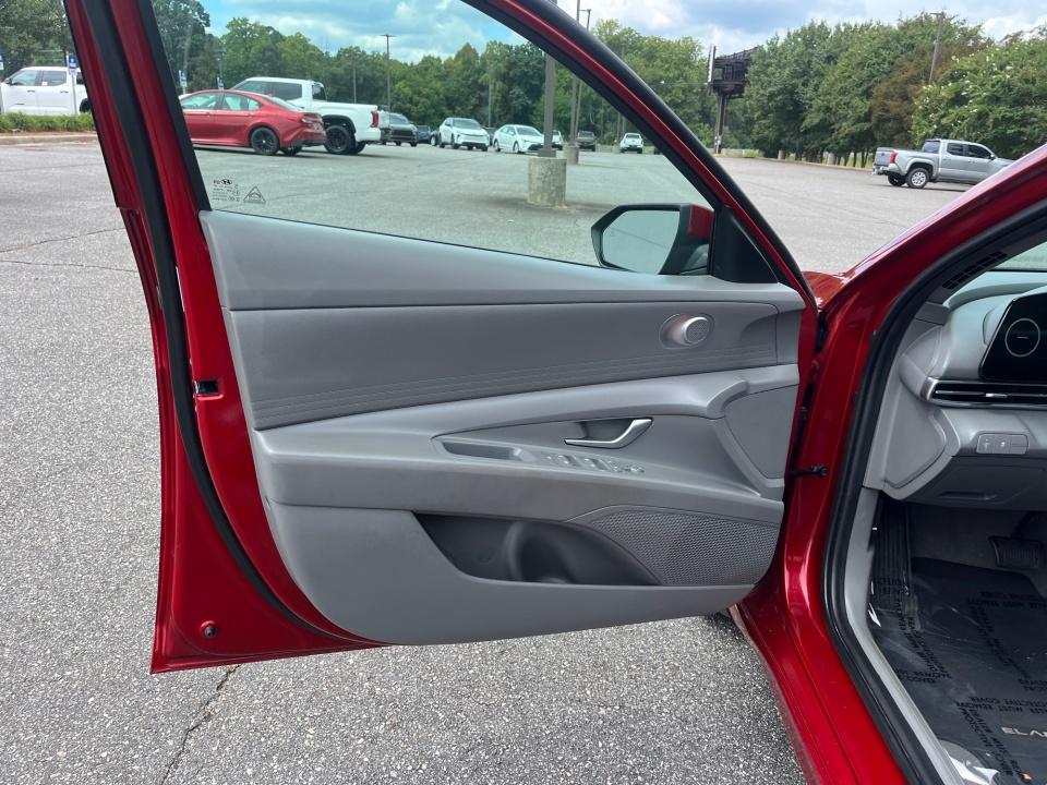 Used 2024 Hyundai Elantra Sedan