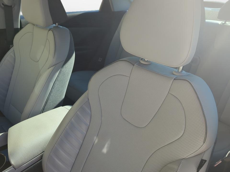 Used 2023 Hyundai Elantra Hybrid Sedan