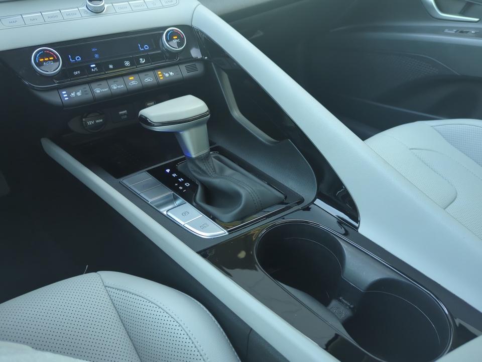 Used 2023 Hyundai Elantra Hybrid Sedan