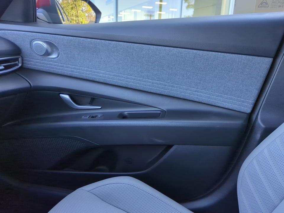 Used 2023 Hyundai Elantra Hybrid Sedan