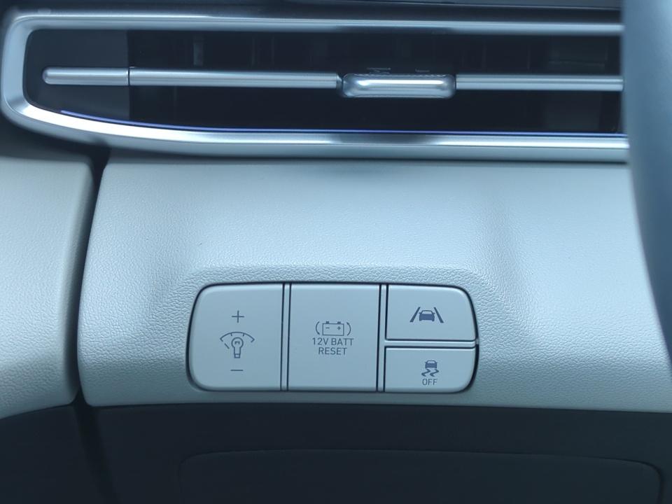 Used 2023 Hyundai Elantra Hybrid Sedan