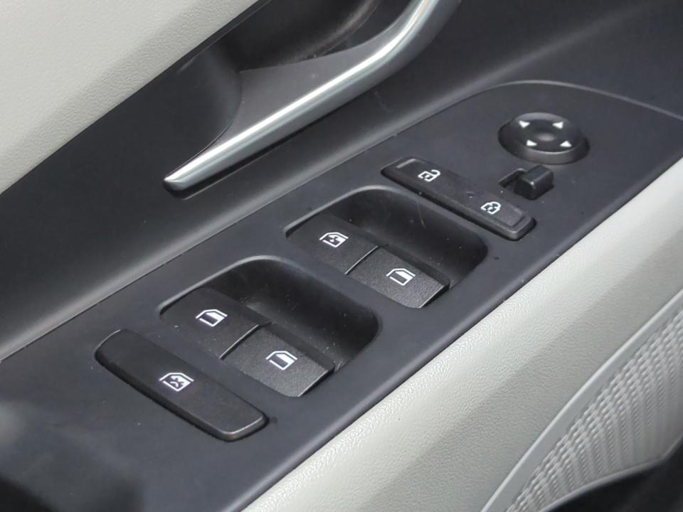 Used 2023 Hyundai Elantra Hybrid Sedan