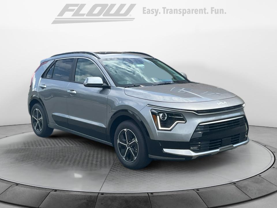 2025 Kia Niro SX's photo
