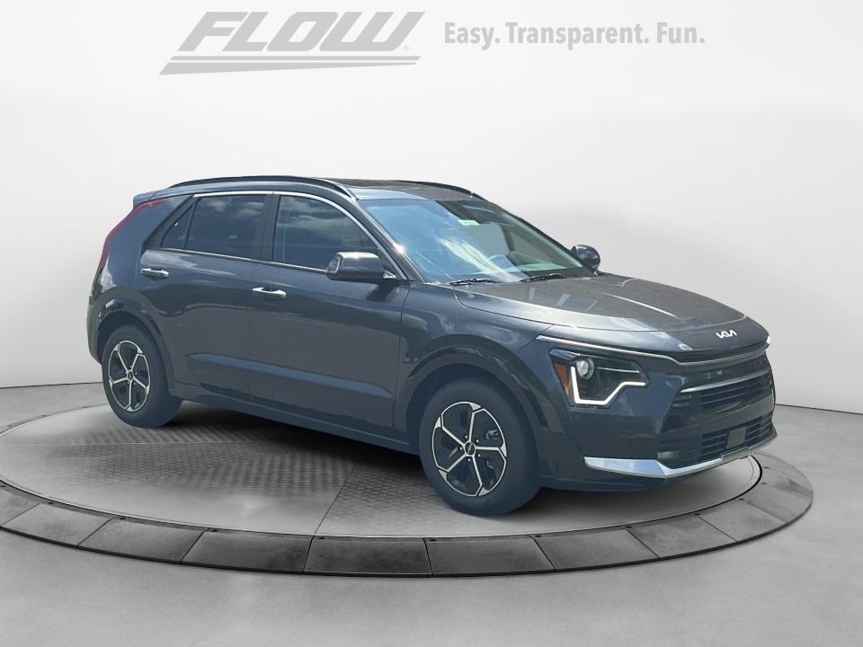 2025 Kia Niro SX's photo