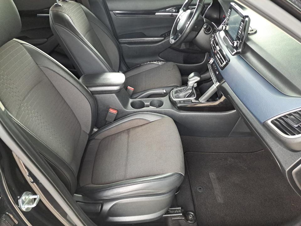 Used 2023 Kia Seltos SUV
