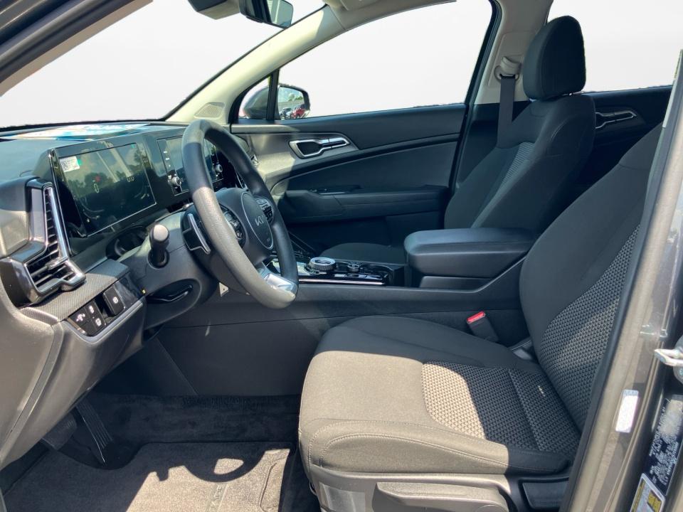 Used 2025 Kia Sportage Hybrid SUV