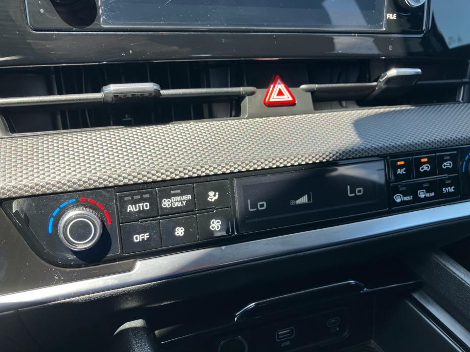 Used 2025 Kia Sportage Hybrid SUV