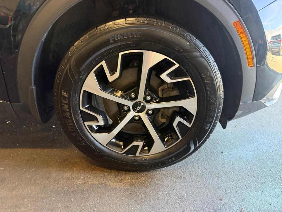 Used 2023 Kia Sportage Hybrid SUV