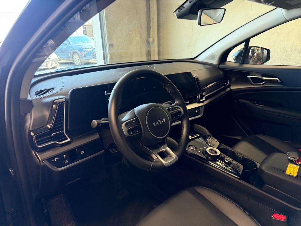 Used 2023 Kia Sportage Hybrid SUV