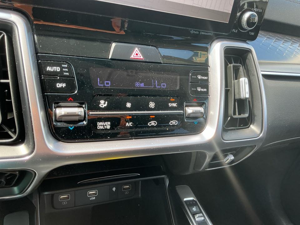 Used 2023 Kia Sorento Hybrid SUV