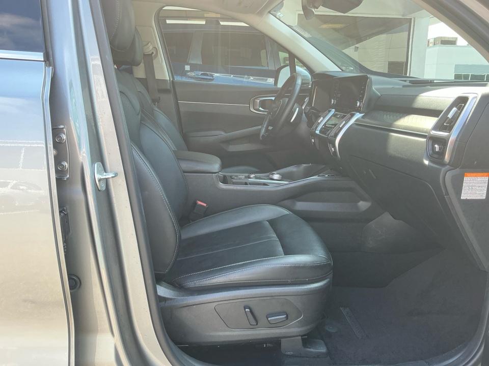 Used 2023 Kia Sorento Hybrid SUV
