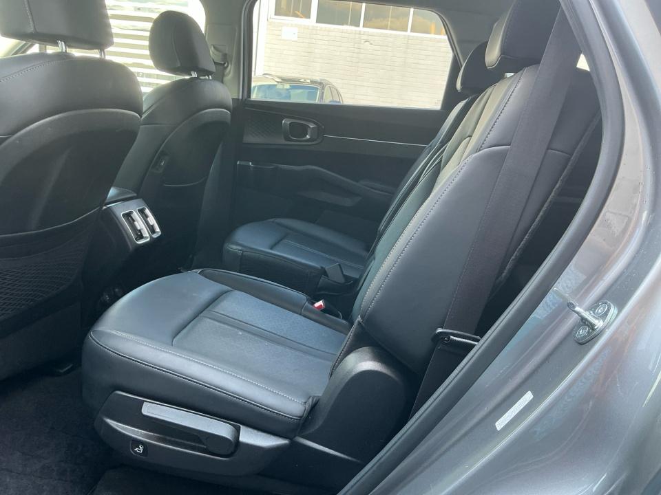 Used 2023 Kia Sorento Hybrid SUV