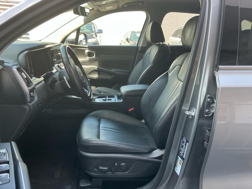 Used 2023 Kia Sorento Hybrid SUV