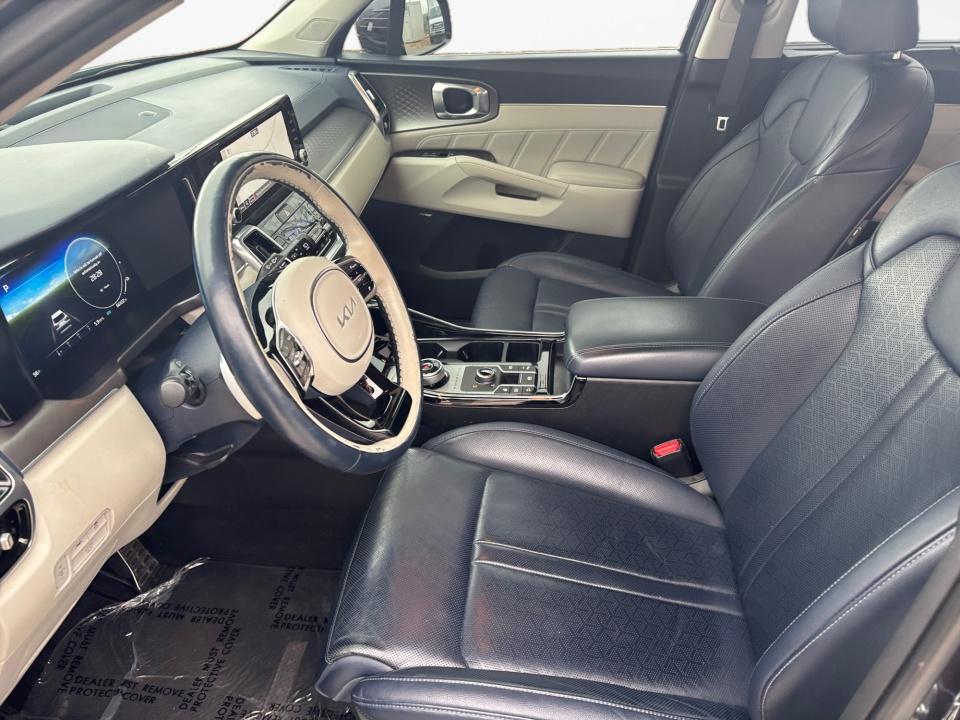 Used 2024 Kia Sorento Hybrid SUV