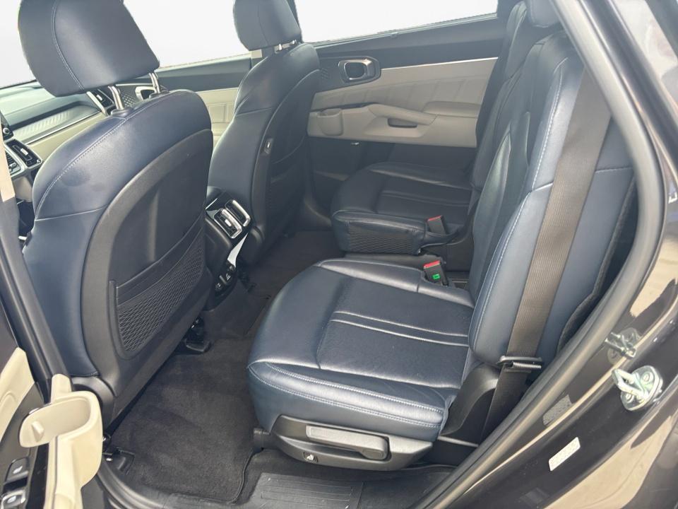 Used 2024 Kia Sorento Hybrid SUV