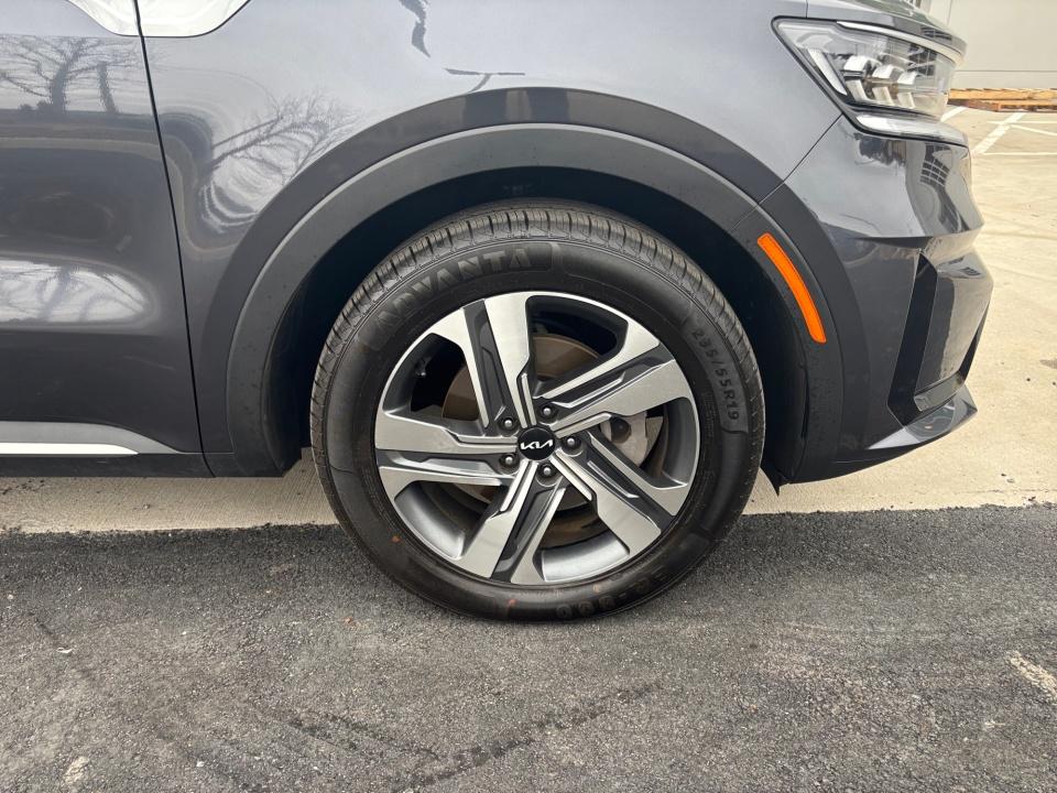 Used 2024 Kia Sorento Hybrid SUV
