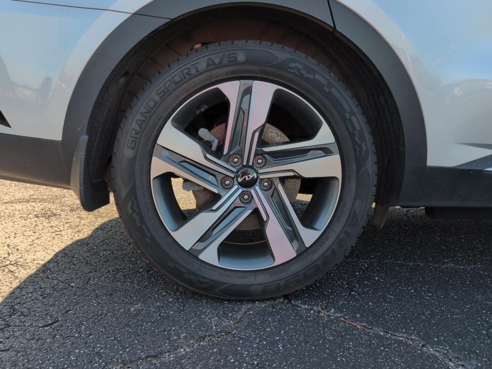 Used 2023 Kia Sorento Hybrid SUV