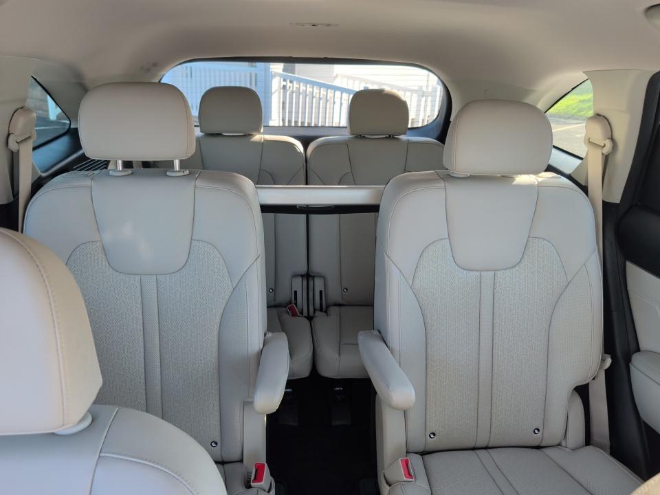 Used 2023 Kia Sorento Hybrid SUV