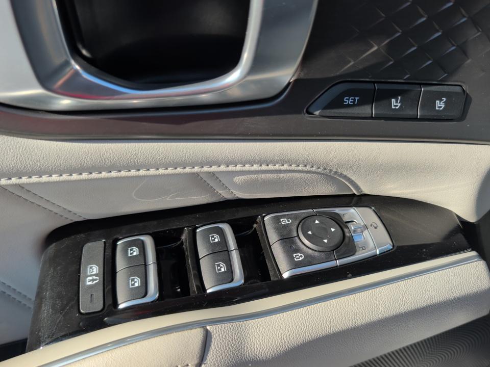 Used 2023 Kia Sorento Hybrid SUV