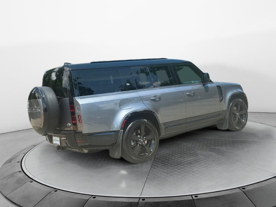 Used 2024 Land rover Defender SUV