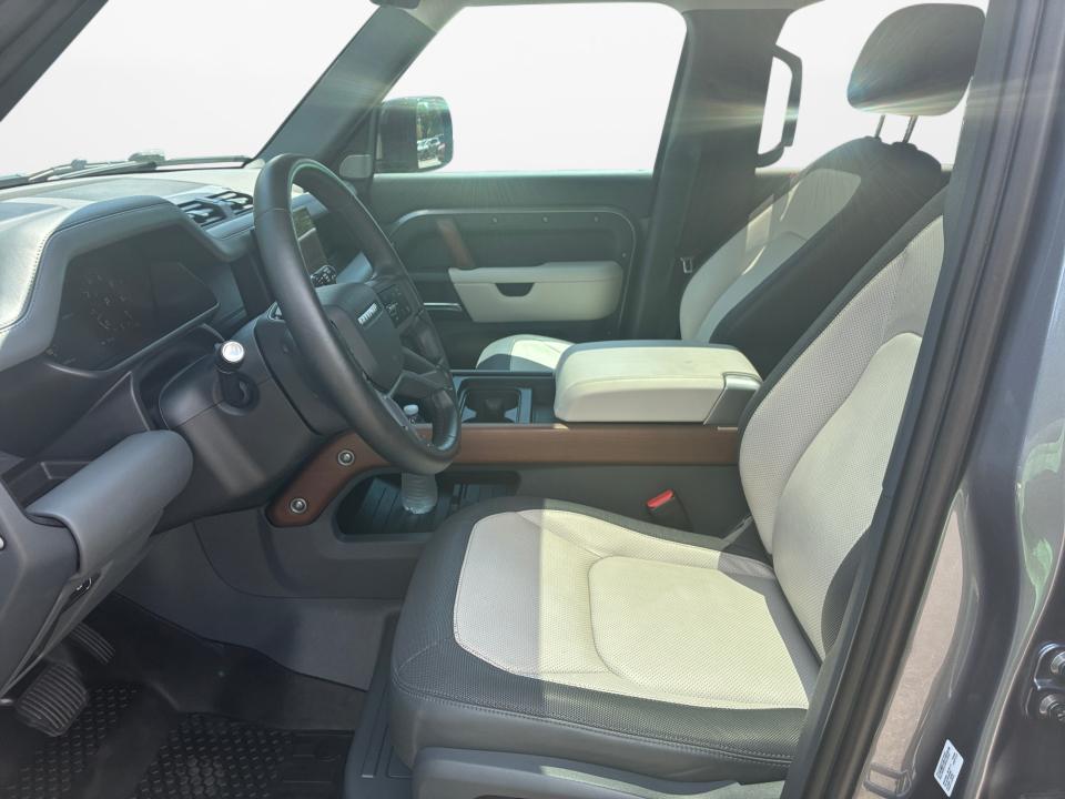 Used 2024 Land rover Defender SUV