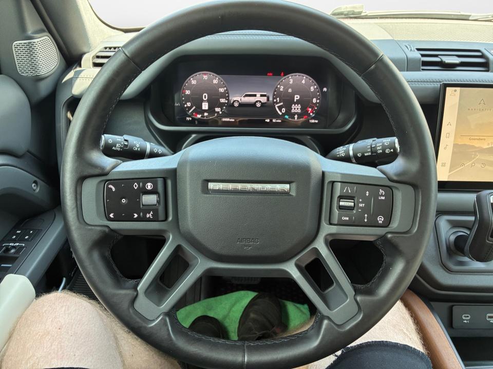 Used 2024 Land rover Defender SUV