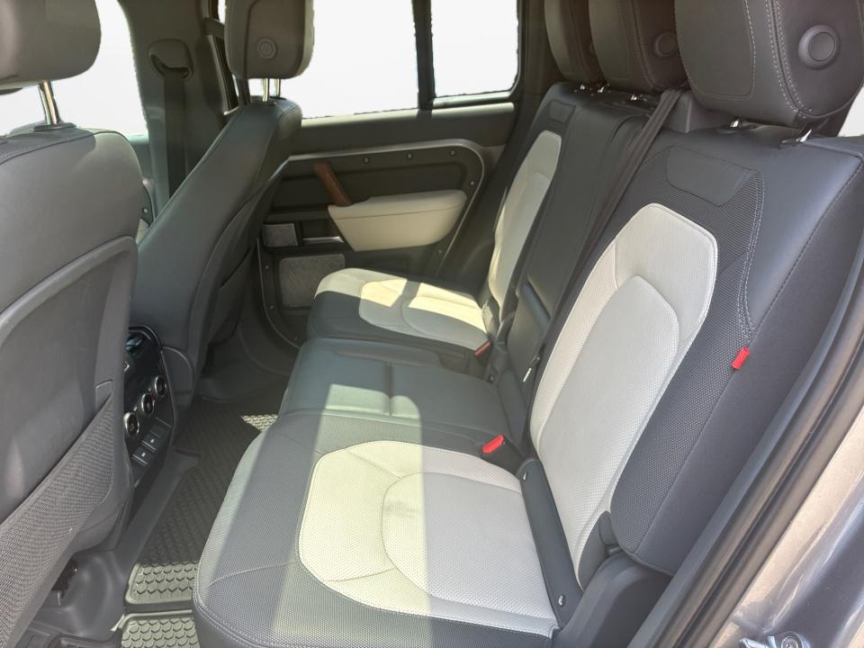 Used 2024 Land rover Defender SUV