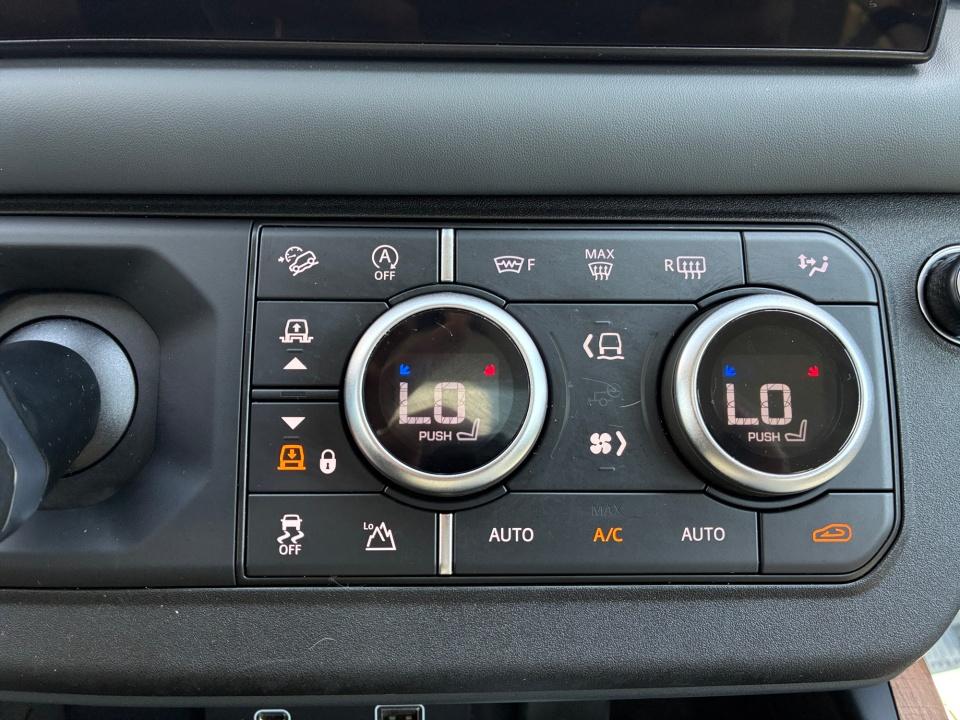 Used 2024 Land rover Defender SUV