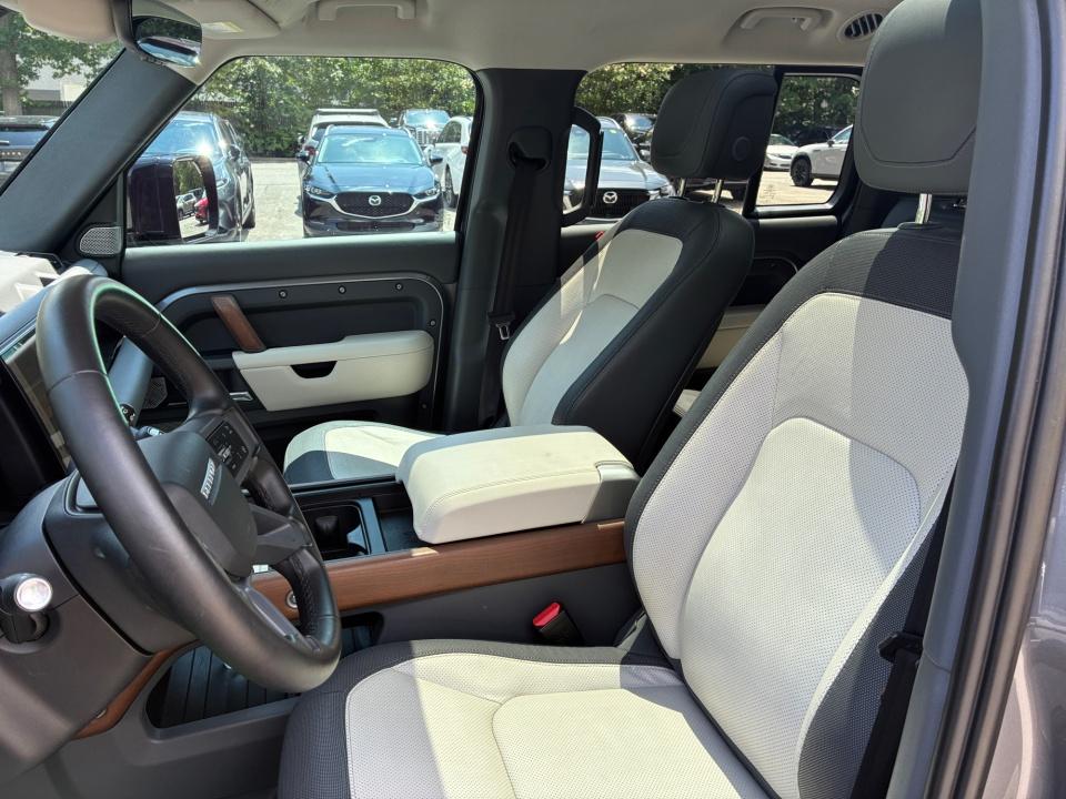 Used 2024 Land rover Defender SUV