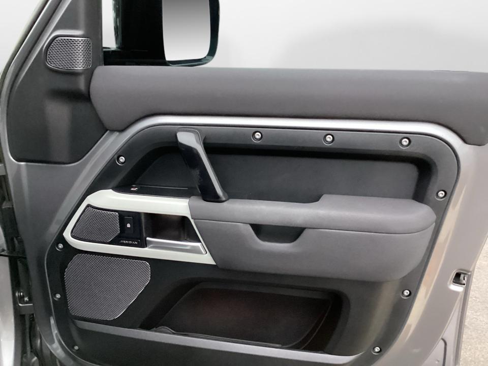 Used 2023 Land rover Defender SUV