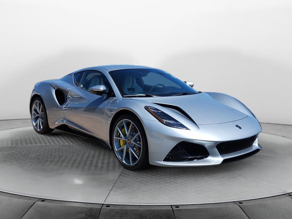 2025 Lotus Emira V6's photo