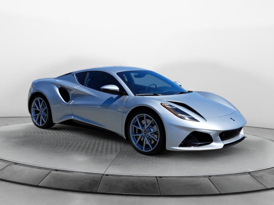 2025 Lotus Emira V6's photo