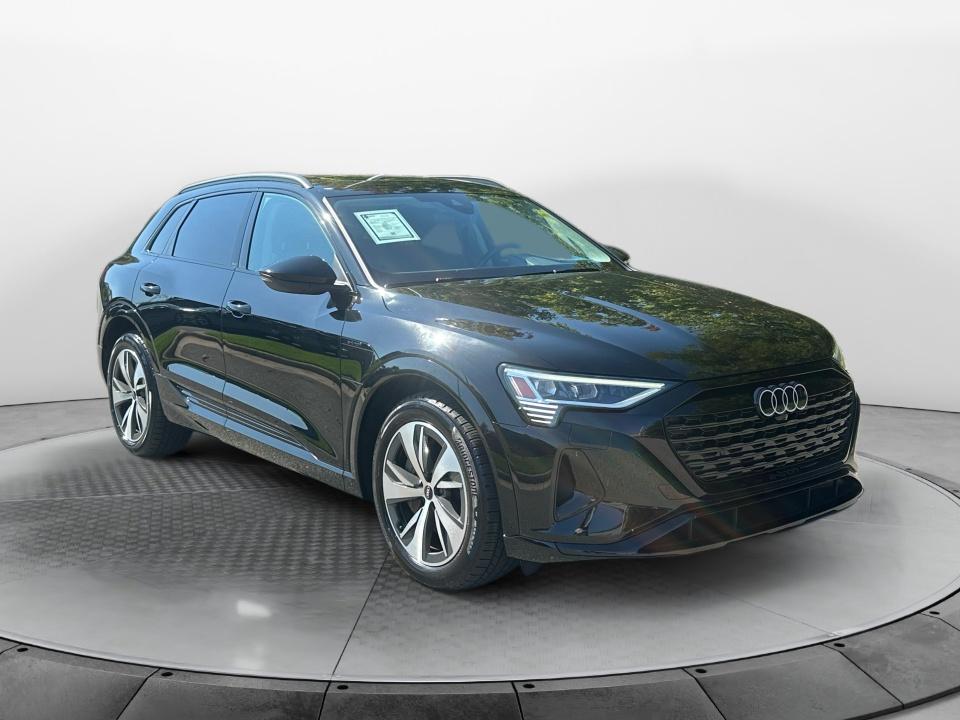 2024 Audi Q8 e-tron