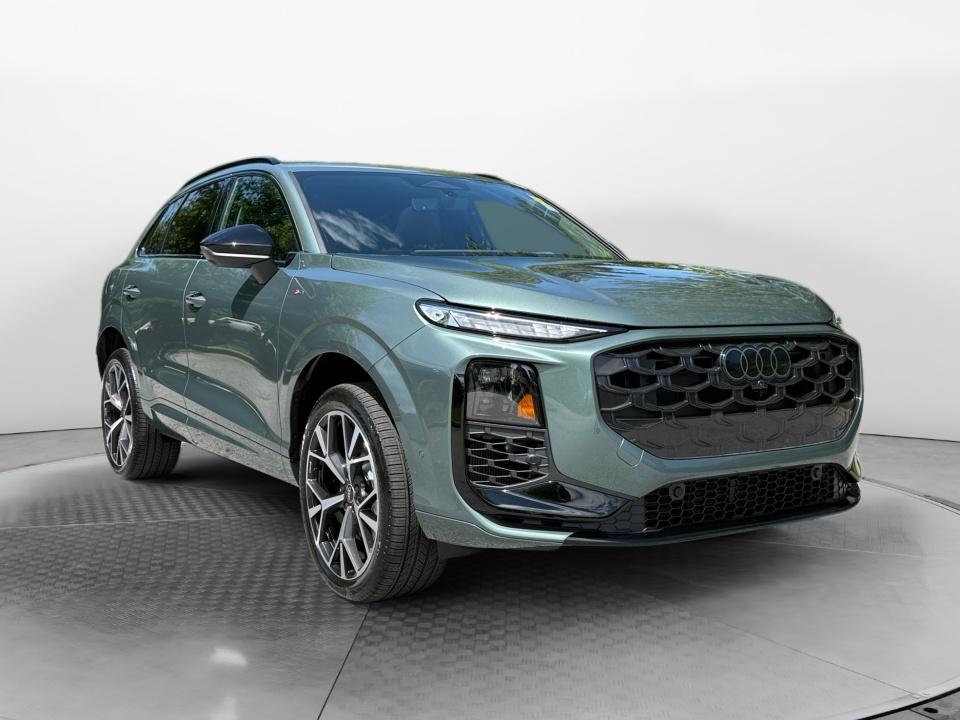 2026 Audi Q3 S line quattro's photo