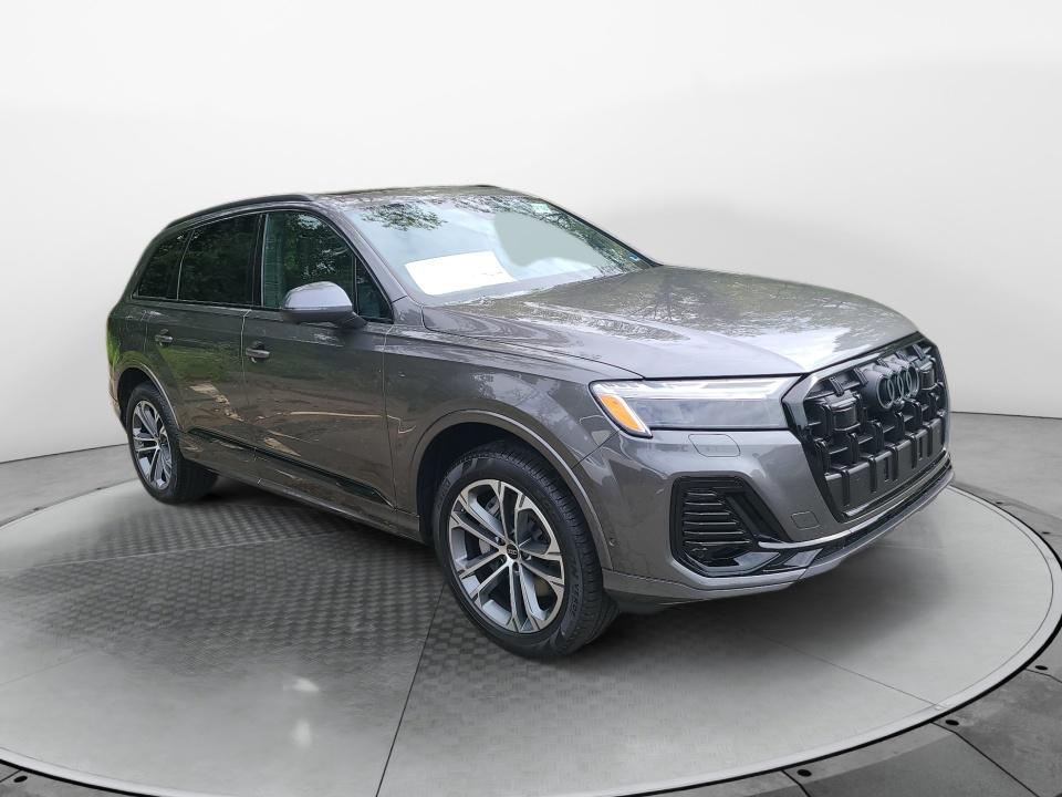 2026 Audi Q7 Premium