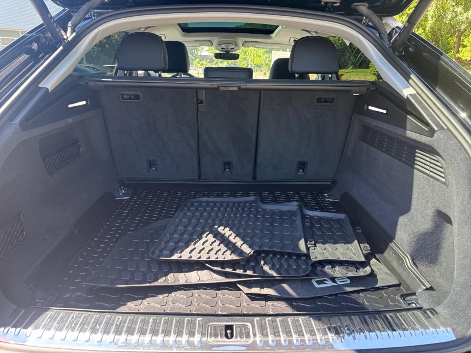 Used 2023 Audi Q8 SUV