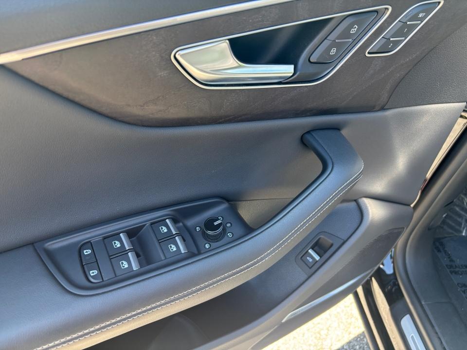 Used 2023 Audi Q8 SUV