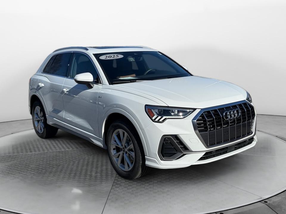 2025 Audi Q3 S Line Premium Plus's photo