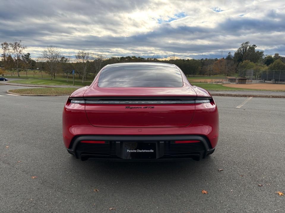 2025 Porsche Taycan GTS - Photo 6